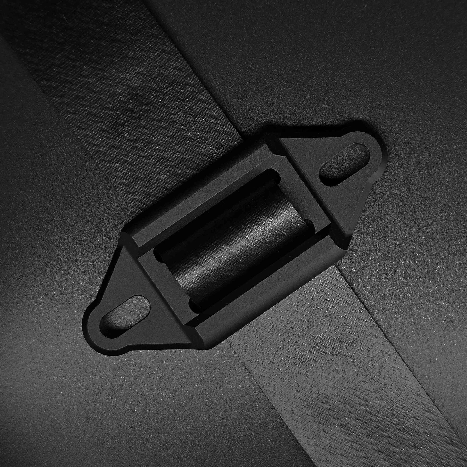ZINE Tube Cage top view with strap close-up, durable construction for MTB and gravel riding conditions.